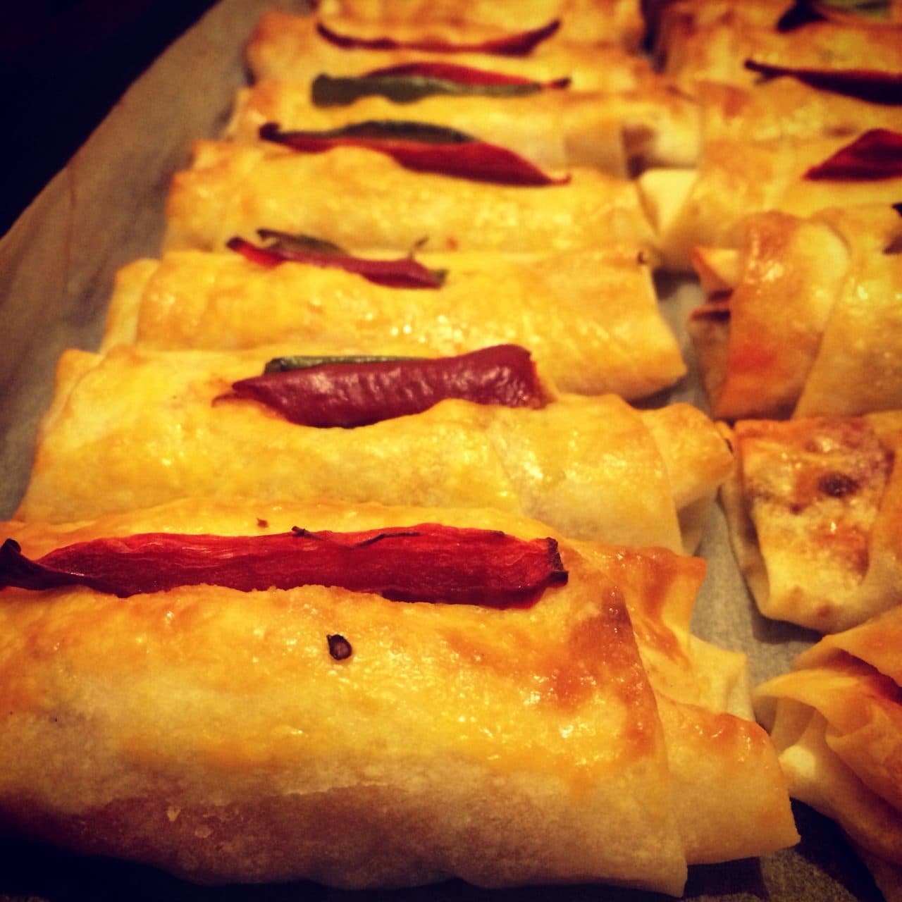 Tavuklu Karnıyarık Böreği