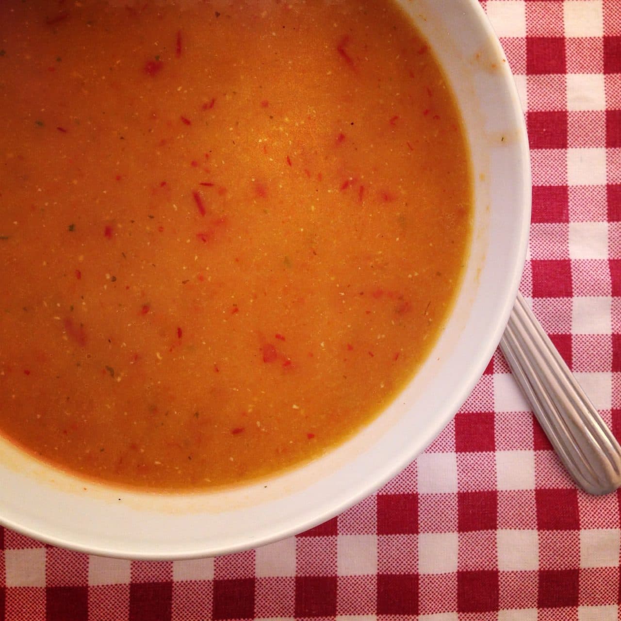 Acılı Mercimek Çorbası