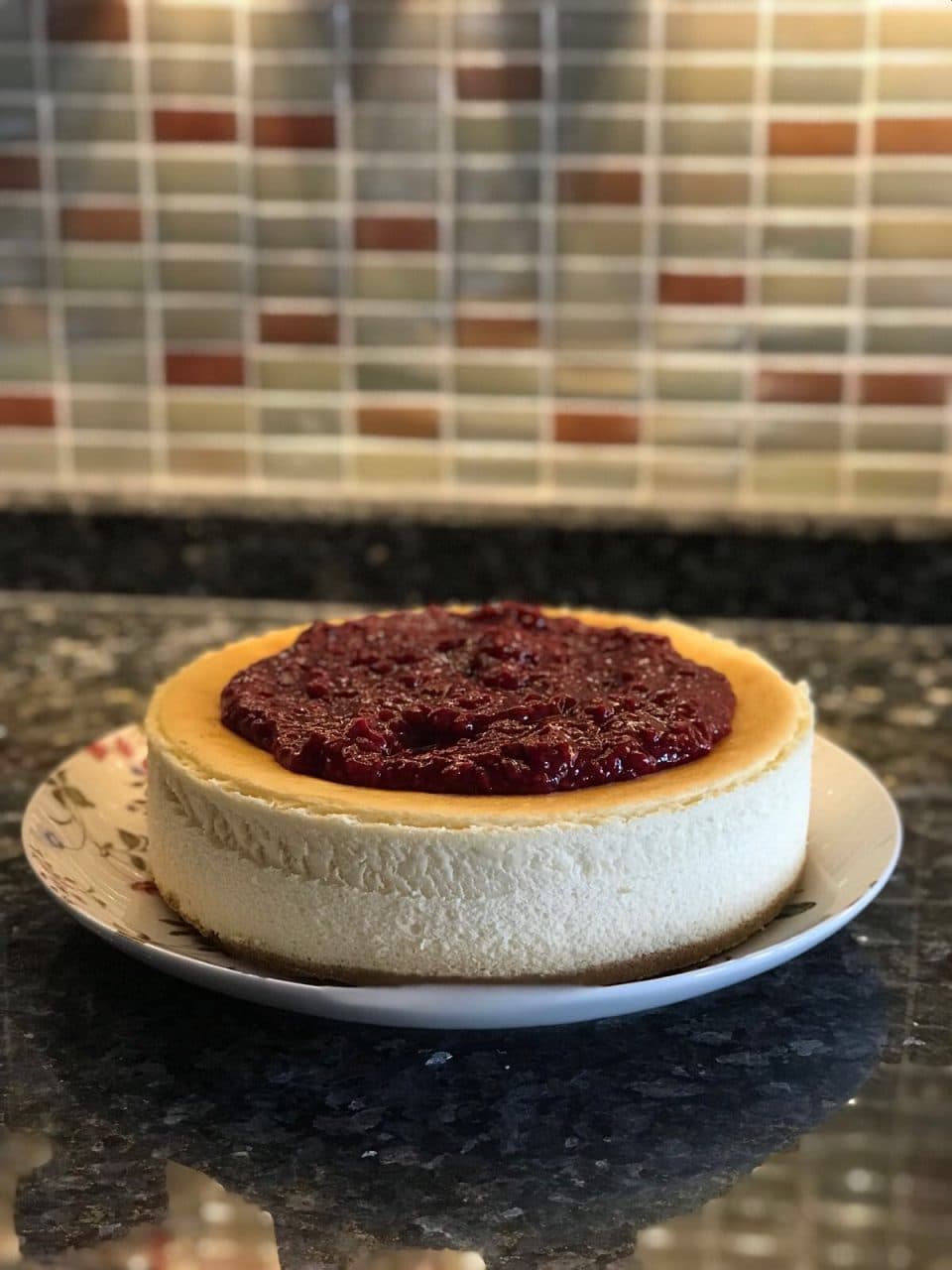Frambuazlı Soslu Cheesecake
