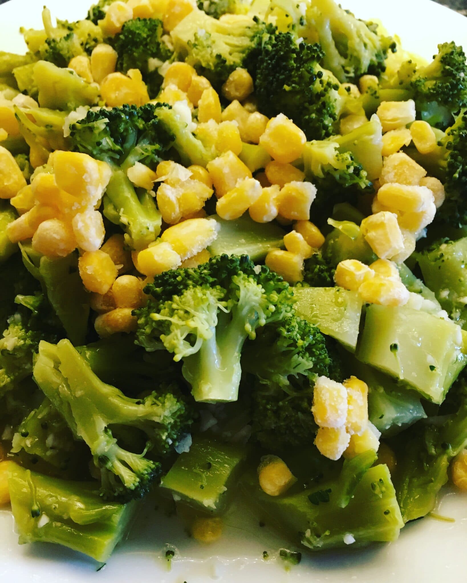 Zeytinyağlı Brokoli Salatası