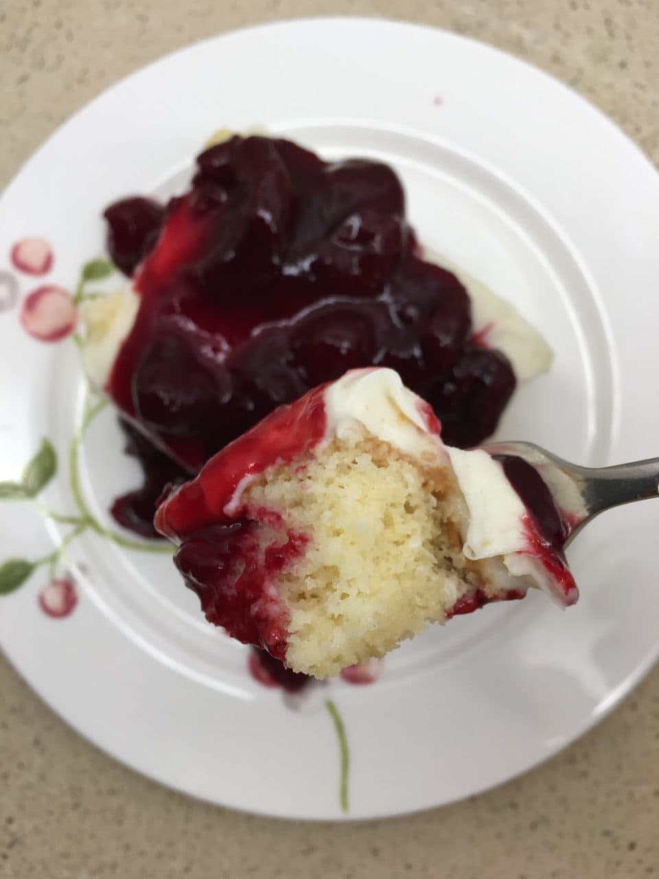 Vişne Soslu Pasta detay 1