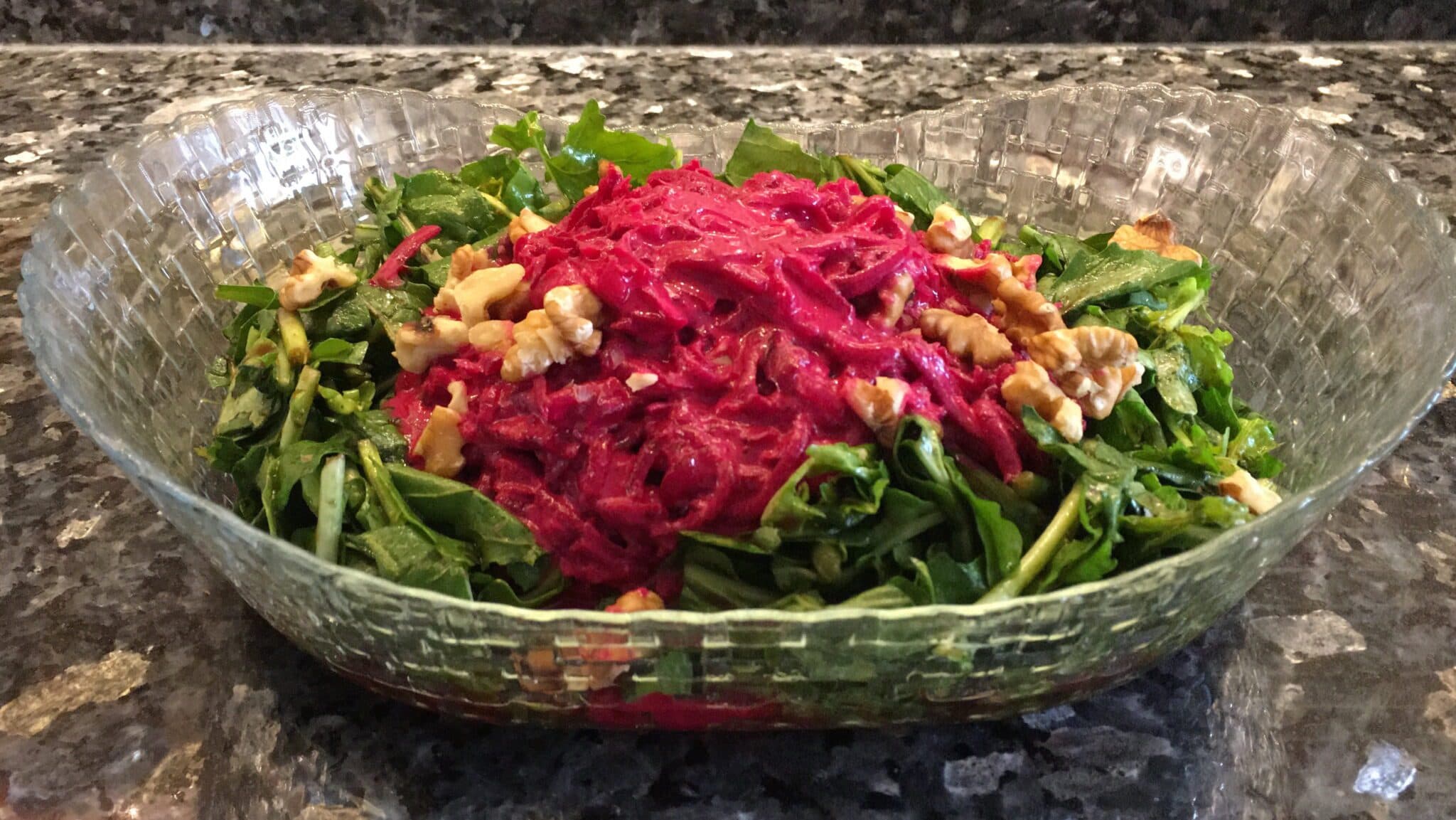 Yoğurtlu Pancarlı Roka Salatası