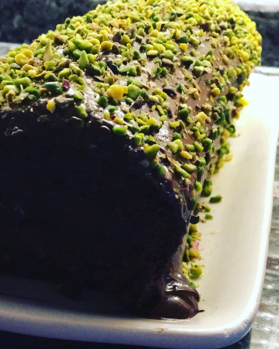 Çikolatalı ve Fıstıklı Rulo Pasta detay 1